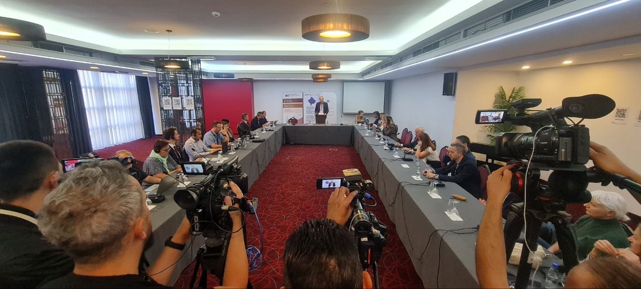 Agjencia për Parandalimin e Korrupsionit mori pjese në Konferencën mbi Transparencën e Qeverisjes Lokale të organizuar nga OJQ AKTIV, respektivisht në panelin e parë me temën ‘Ndërlidhja e integritetit: Strategjitë për një Kosovë pa korrupsion’’.