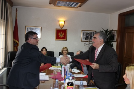 AKK nënshkruan memorandum mirëkuptimi me KPKI nga Mali I zi