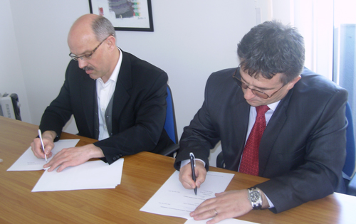 AKK nënshkruan memorandum mirëkuptimi me Komisionin e Pavarur Gjyqësor dhe Prokurorial (KPGJP)
